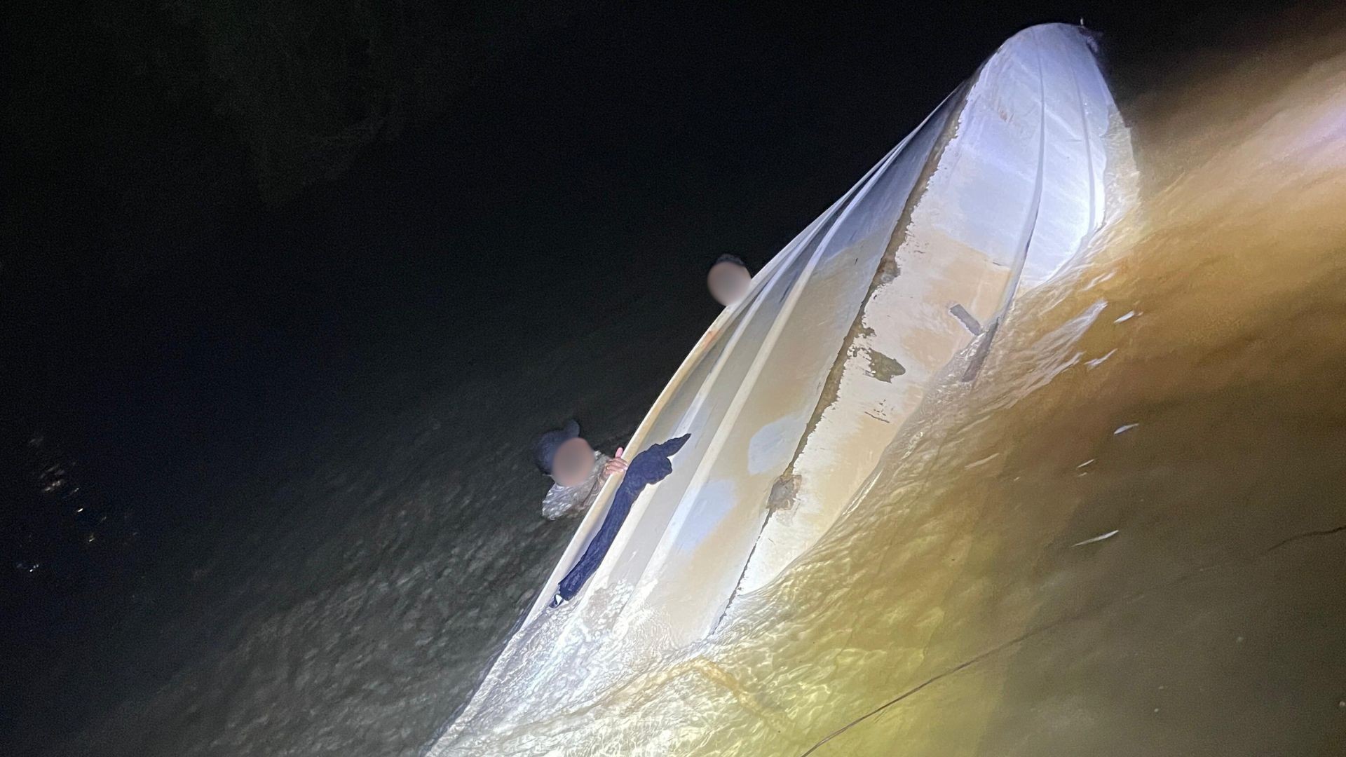 Condutor sem habilitação pilotava lancha envolvida em acidente com 6 mortos no Rio Grande, diz PM