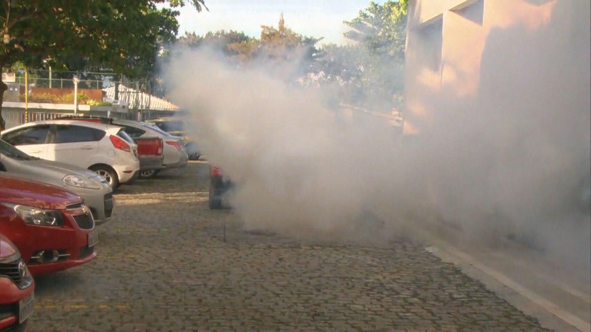 Fiocruz diz que agentes de carros do fumacê desenvolvem doenças graves por causa de aplicação 