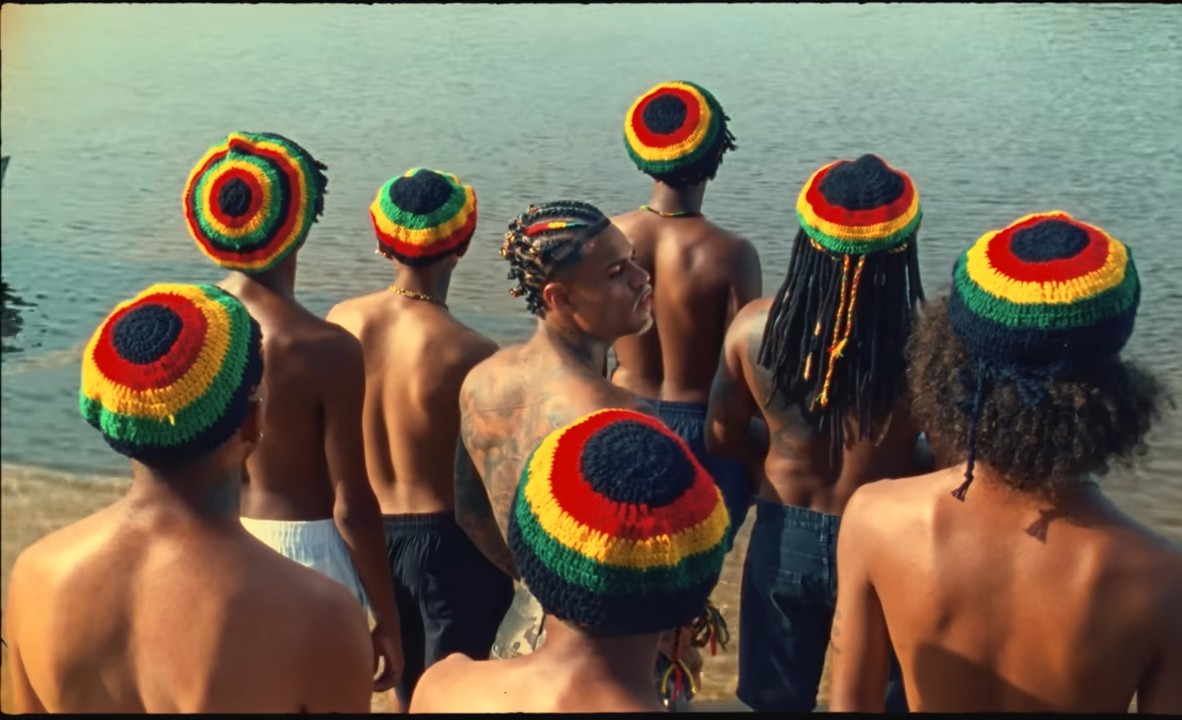 MC Cabelinho lança clipe de 'Rastafari', que mergulha na cultura reggae do Maranhão