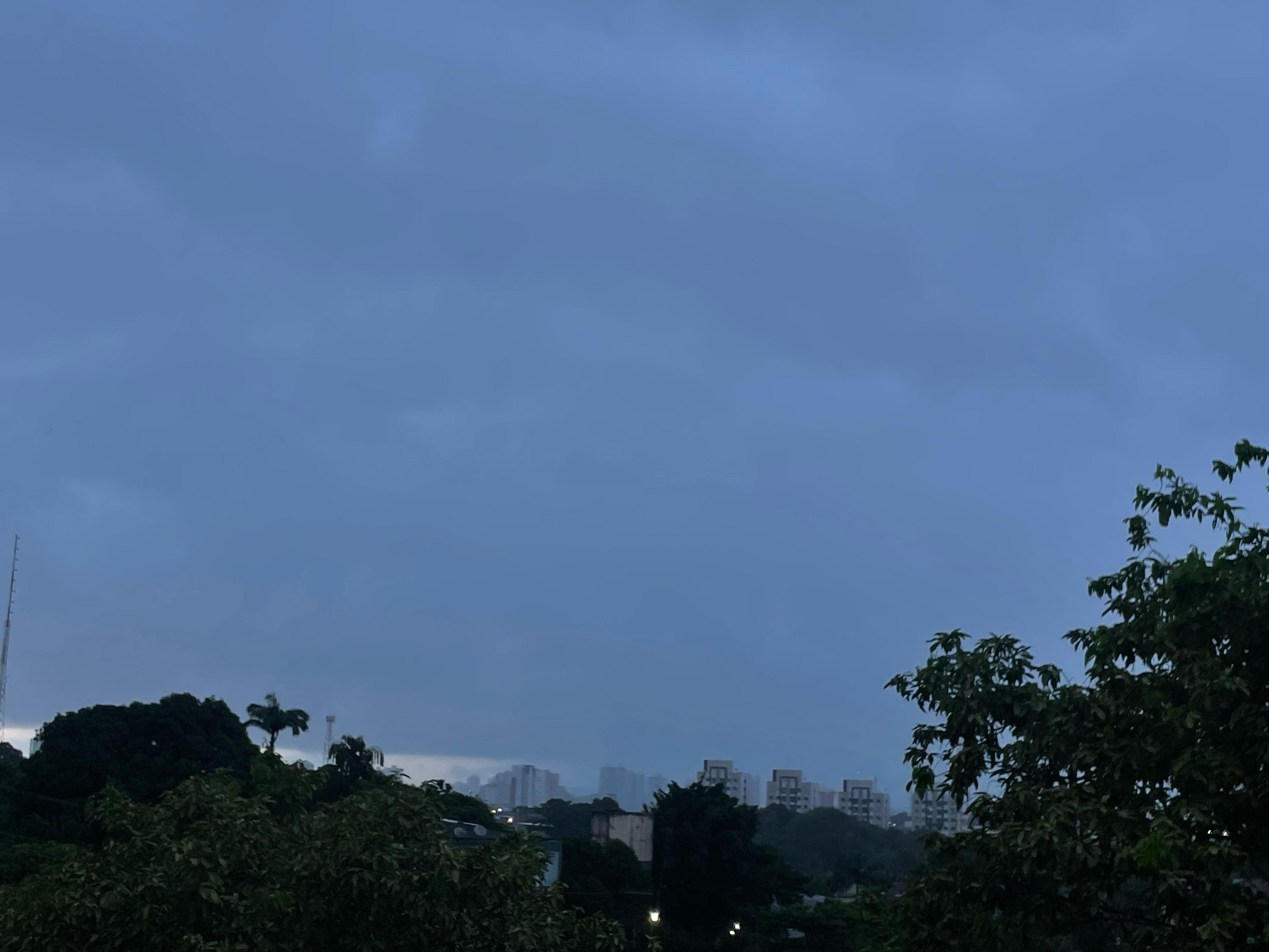 Com deslizamento e alagação, Manaus registra 11 ocorrências durante chuva nesta quinta-feira (3)