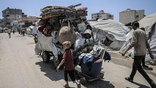 Israel ordena evacuações no norte de Gaza enquanto Trump pressiona por cessar-fogo - Pelo menos 86 pessoas foram mortas em consequência de ataques israelenses nas 24 horas anteriores ao meio-dia de domingo, informou o Ministério da Saúde administrado pelo Hamas.