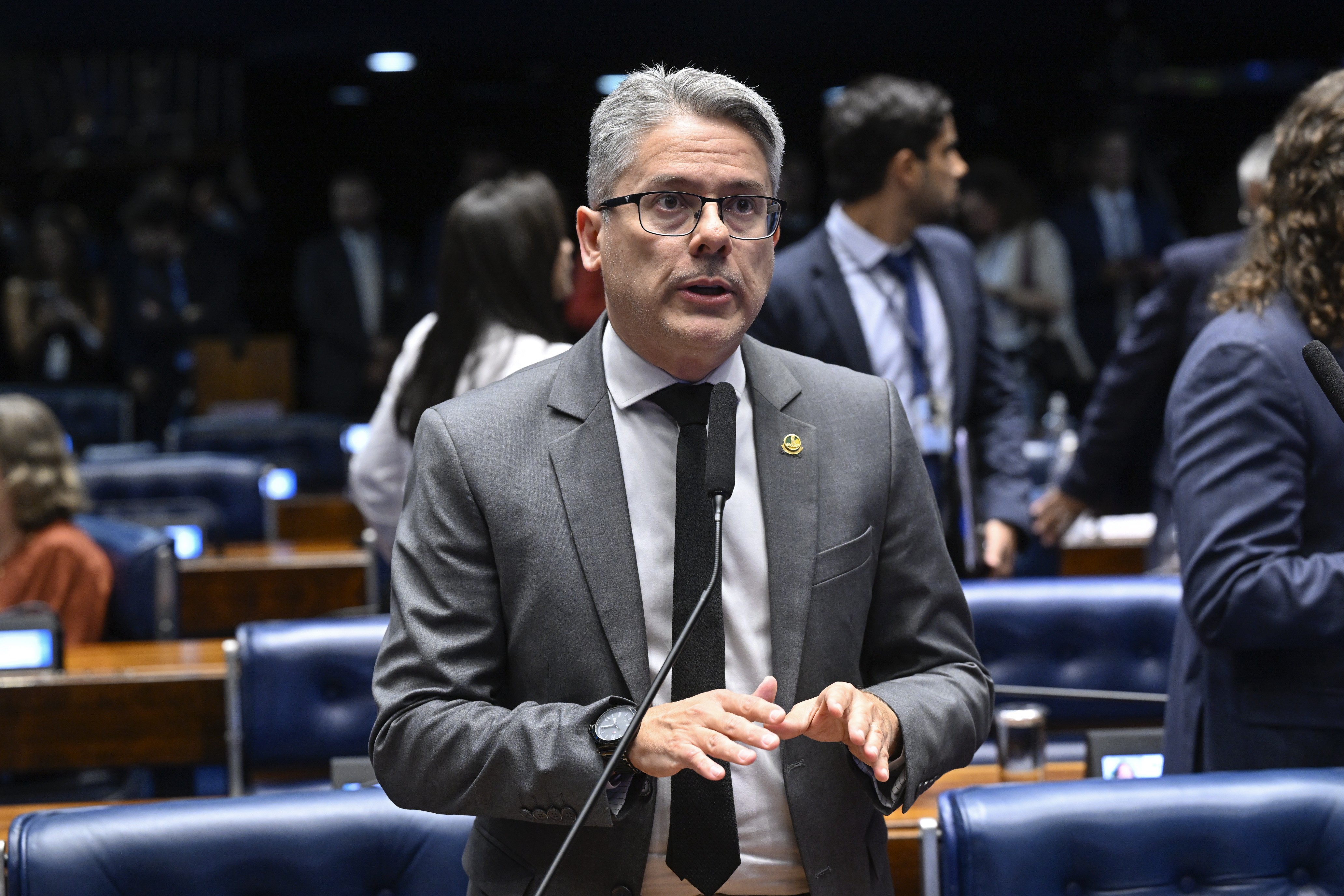 Senador Alessandro Vieira pede à PGR arquivamento de representação criminal de Gilmar Mendes