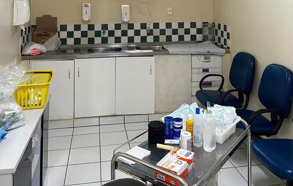 Vistoria identifica falta de remédios e  extintores vencidos há 6 anos no Hospital do Idoso do AC; direção nega 