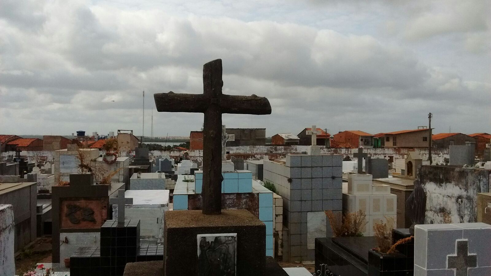 Dia de Finados: cemitérios de São Luís terão horário ampliado e programação religiosa