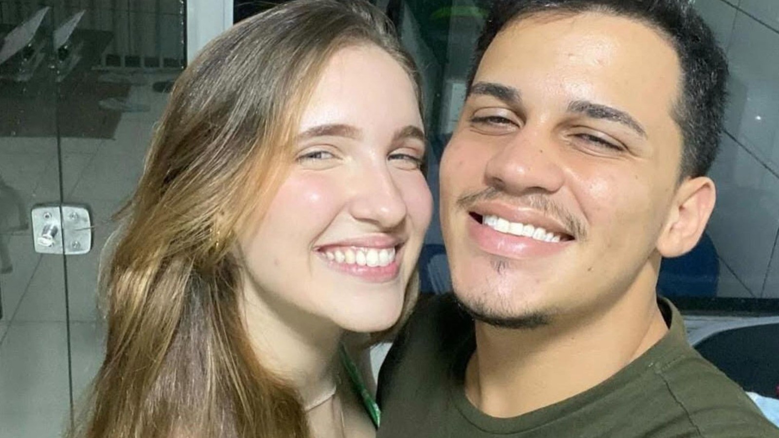 Casal de moto morre ao bater de frente com caminhonete da concessionária de energia EDP no ES