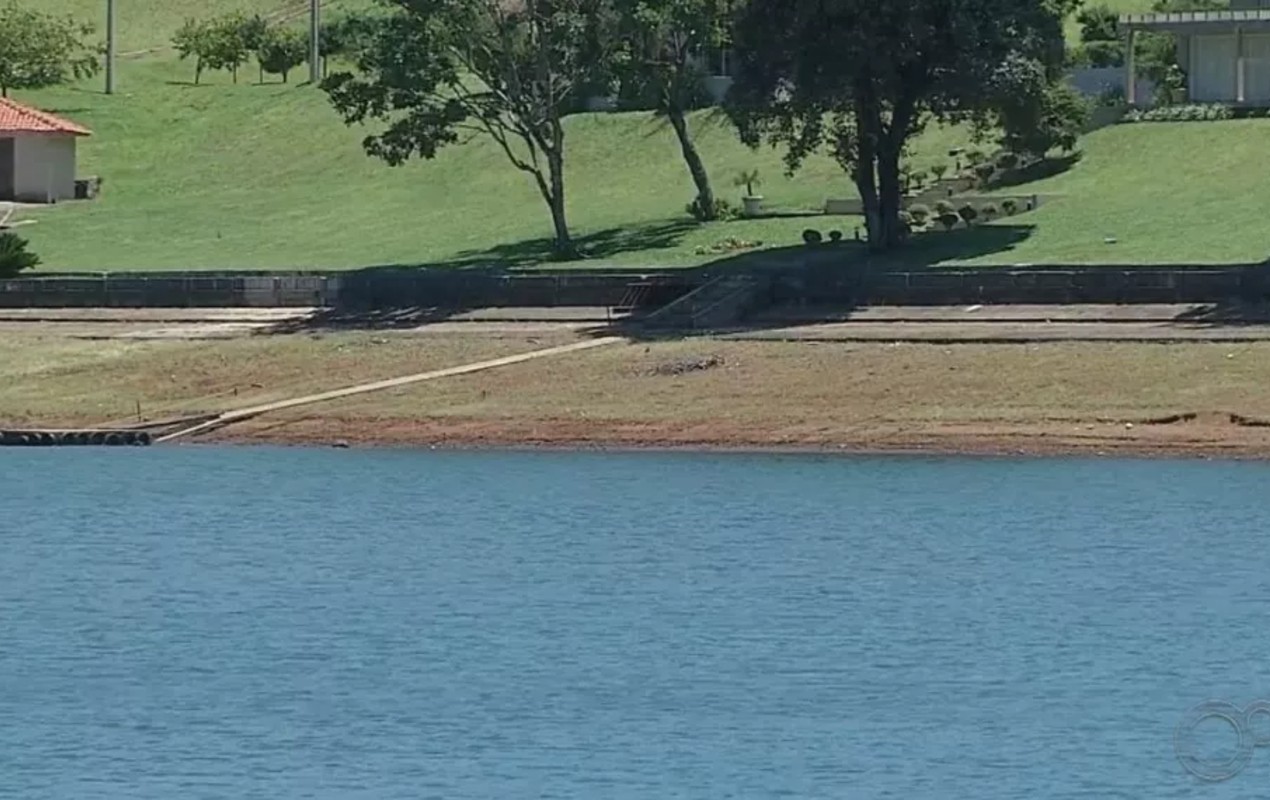 Bombeiros encontram corpo de homem que estava desaparecido havia três dias após barco virar em represa