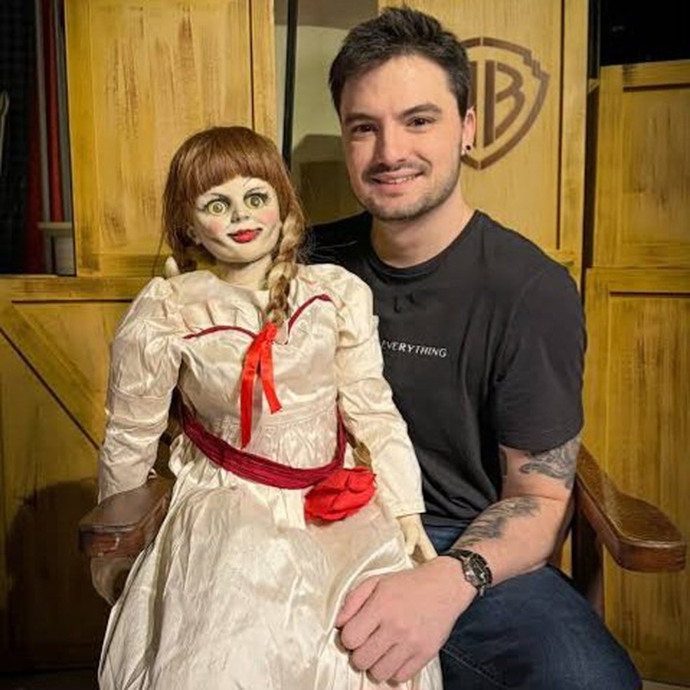 Felipe Neto e a Annabelle — Foto: Redes sociais