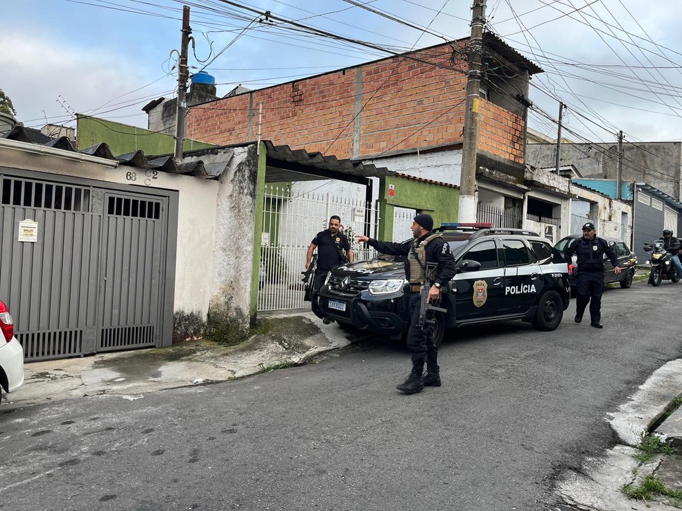 Grupo criminoso que vendia  anestésico de uso veterinário como droga alucinógena é alvo de operação no PR e mais quatro estados — Foto: PCPR