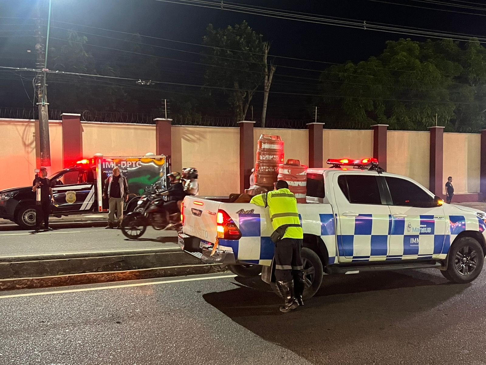 Pedestre morre ao ser atropelado por moto na Torquato Tapajós, em Manaus