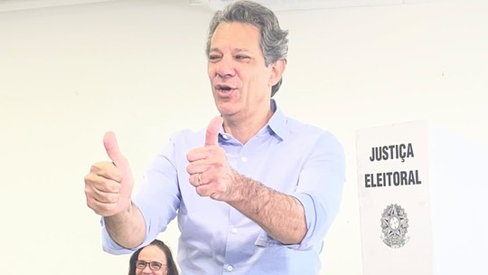 Disputando governo de SP, Haddad vota em escola da Zona Sul paulistana; SIGA