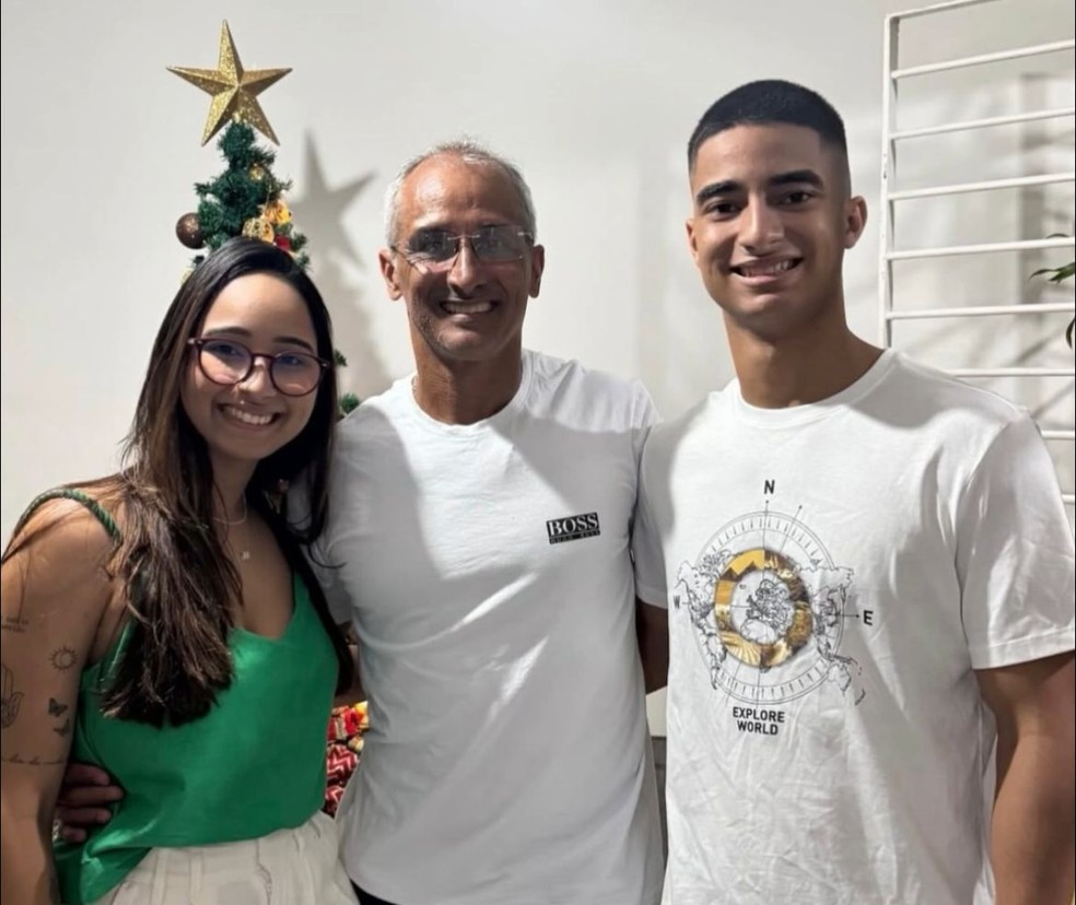 Ronald Montenegro e os filhos Milena e Ronald Junior. — Foto: Acervo pessoal