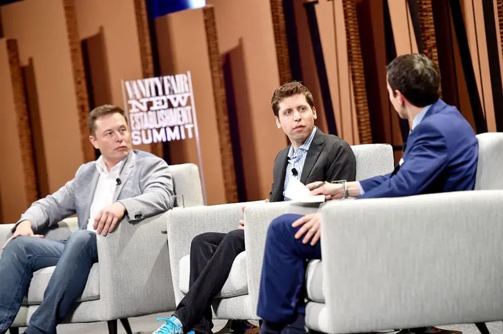 Elon Musk e Sam Altman em 2015, quando estavam prestes a lançar o OpenAI — Foto: Getty Images/BBC