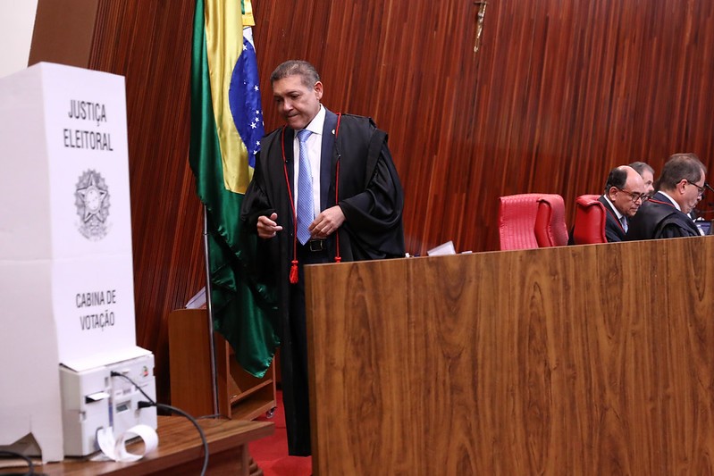 Pesquisas eleitorais movimentam R$ 40 milhões em 2026; TSE discute novas regras com institutos