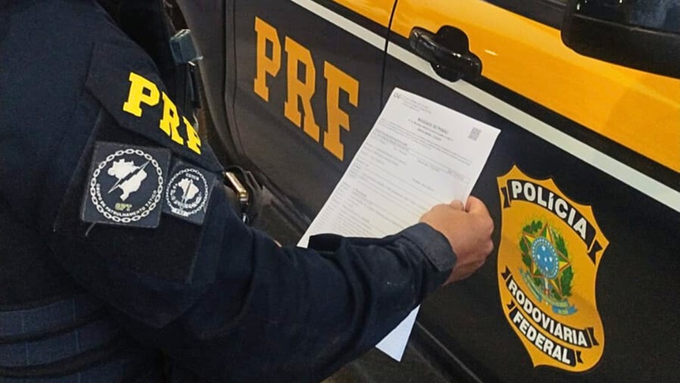 Homem foi preso por agentes da Polícia Rodoviária Federal no Maranhão — Foto: Divulgação/Polícia Rodoviária Federal