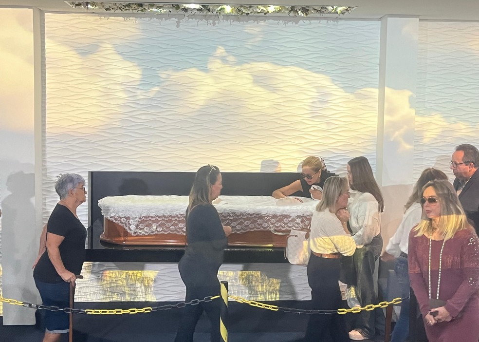 Velório de cantor sertanejo Chrystian, em São Paulo — Foto: Laura Pereira/TV Globo