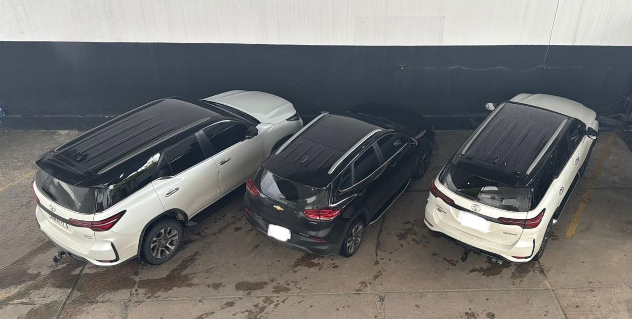 Operação bloqueia R$ 358 milhões e apreende carros de luxo de quadrilha especializada em roubo e adulteração de veículos