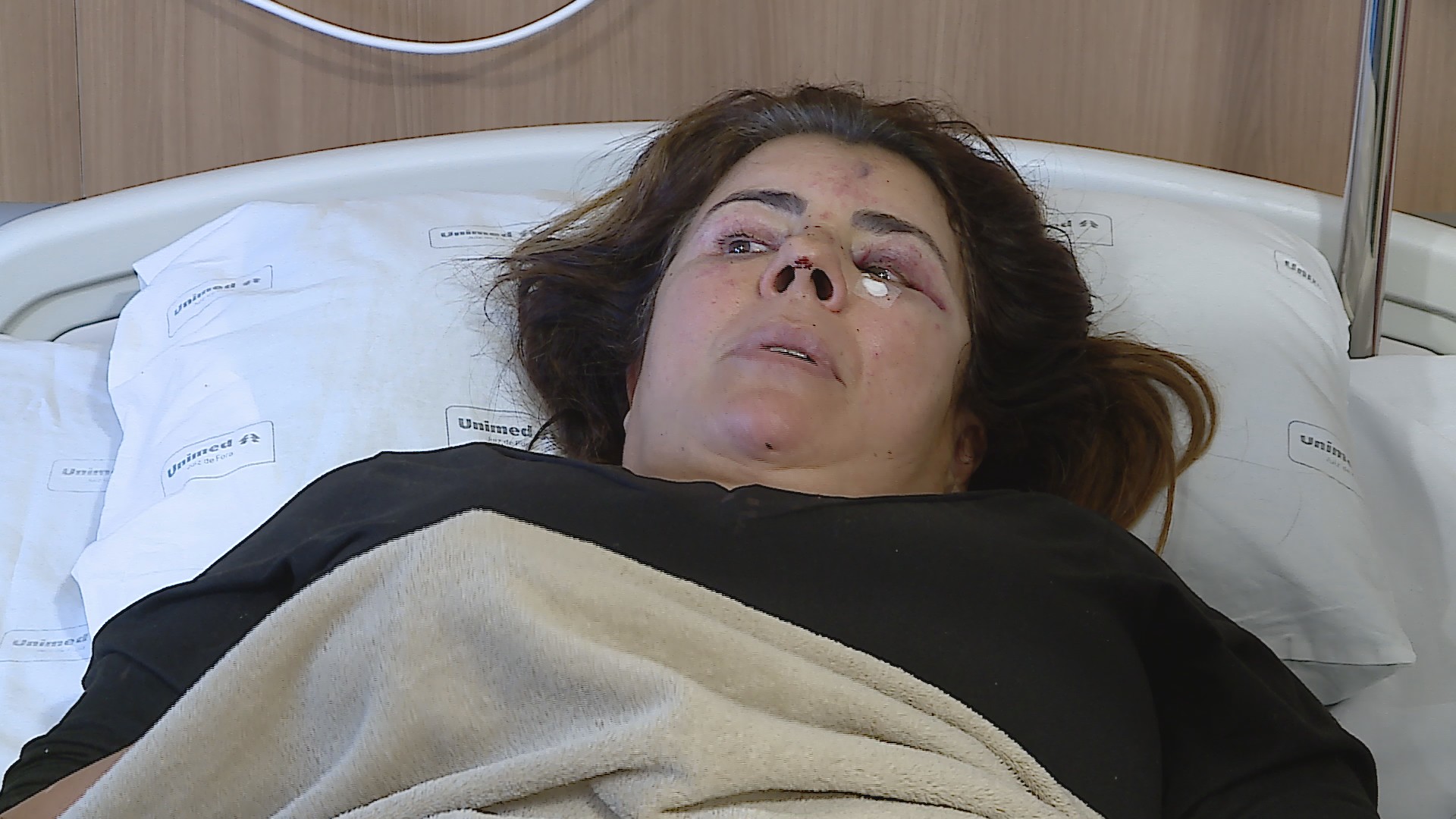 'Foi muito chute na cabeça e no tórax': médica agredia por paciente durante atendimento em Juiz de Fora teve traumatismo craniano