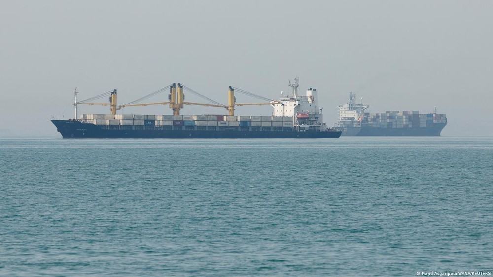 Estados Unidos e Irã concordam com a suspensão do bloqueio naval no Estreito de Ormuz