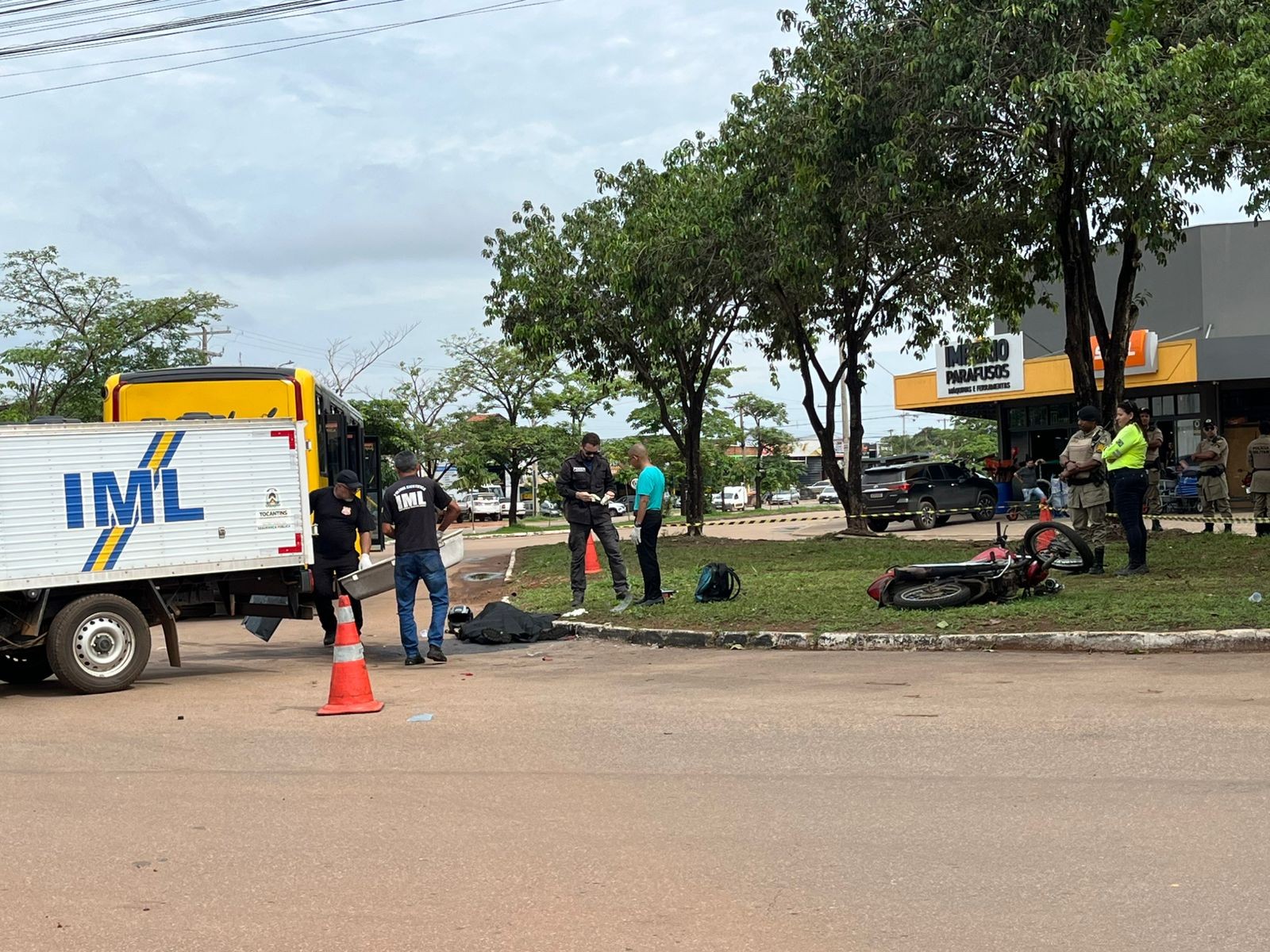 Motociclista morre atropelado por ônibus do transporte público de Palmas