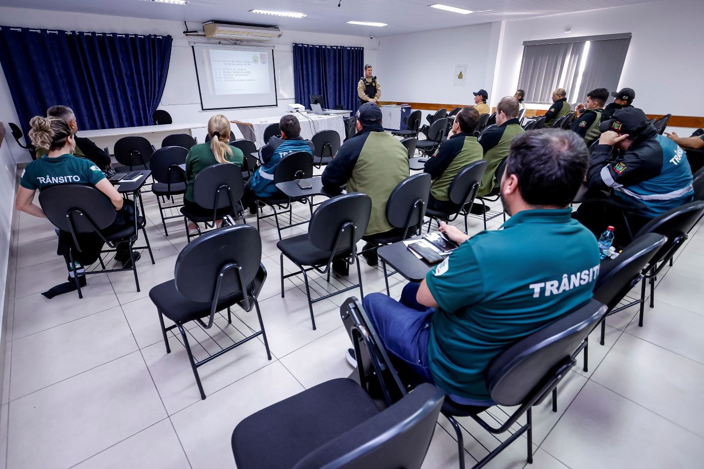 Prefeitura promove formação para todos os agentes de trânsito