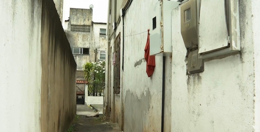 Mulher de 48 anos é morta a tiros pelo marido dentro de apartamento em Salvador