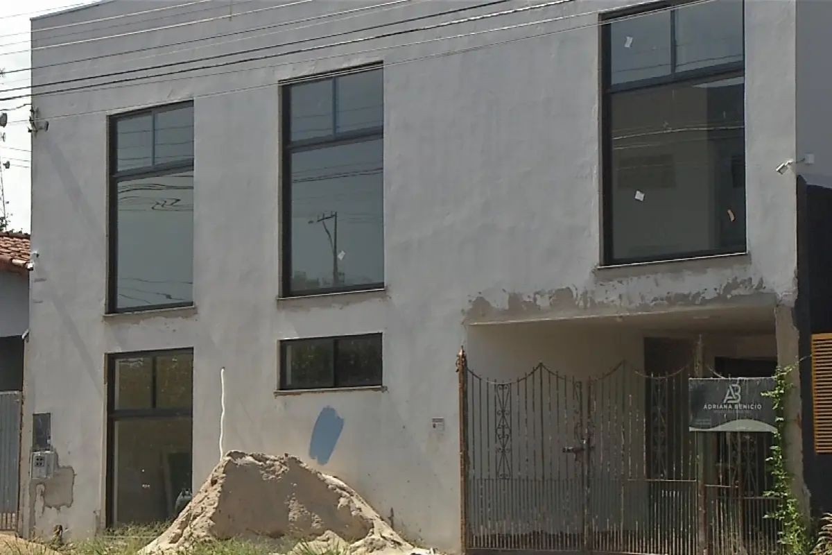 Trabalhador cai de 6 metros de altura e morre durante instalação de ar-condicionado em Dourados