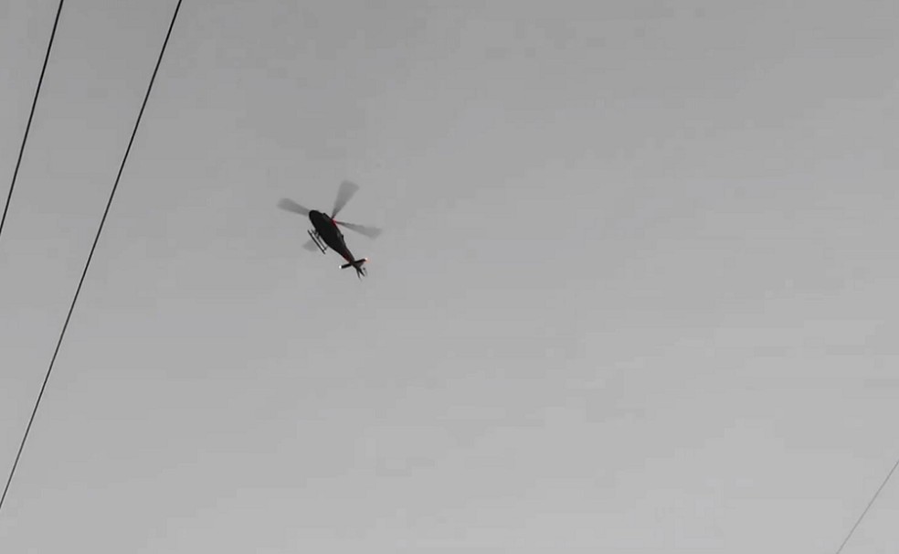 Helicóptero Potiguar 2 durante operação em Mossoró — Foto: Reprodução