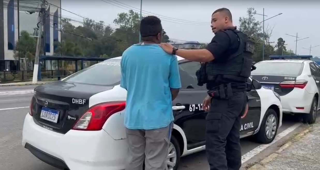 Suspeito de triplo homicídio em Nova Iguaçu é preso; vítimas foram confundidas com milicianos