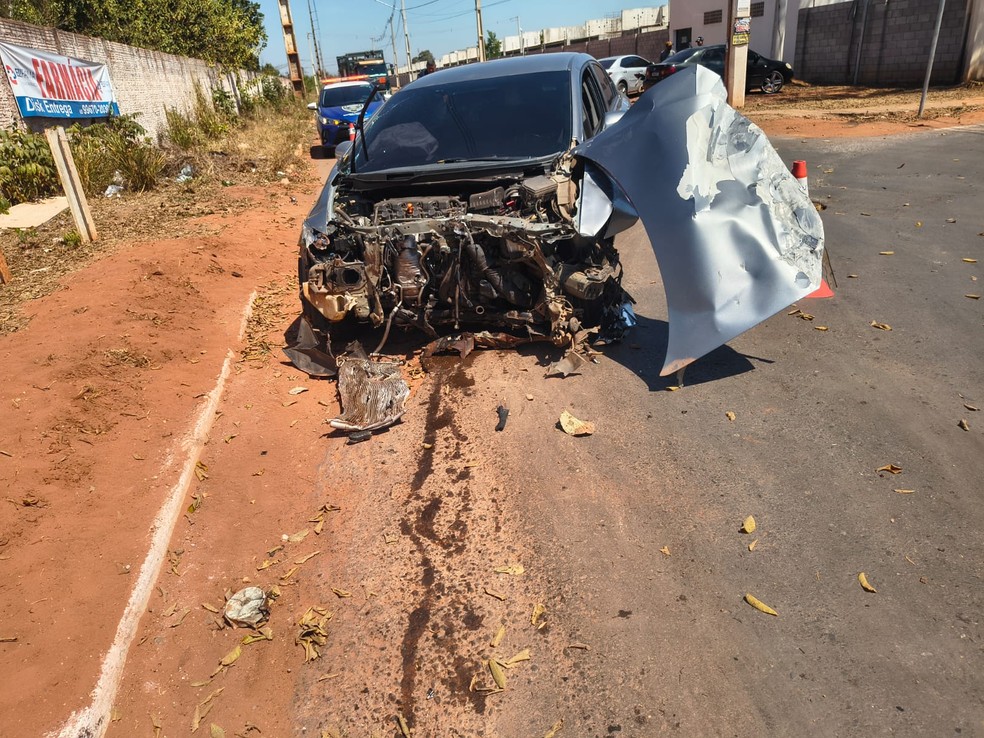 Mesmo ferido o motorista fugiu do local — Foto: Guarda Municipal