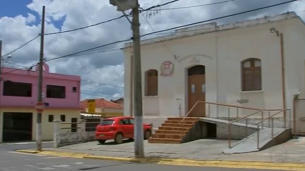 Homem é detido suspeito de se masturbar em frente à associação Clube de Mães em Guareí