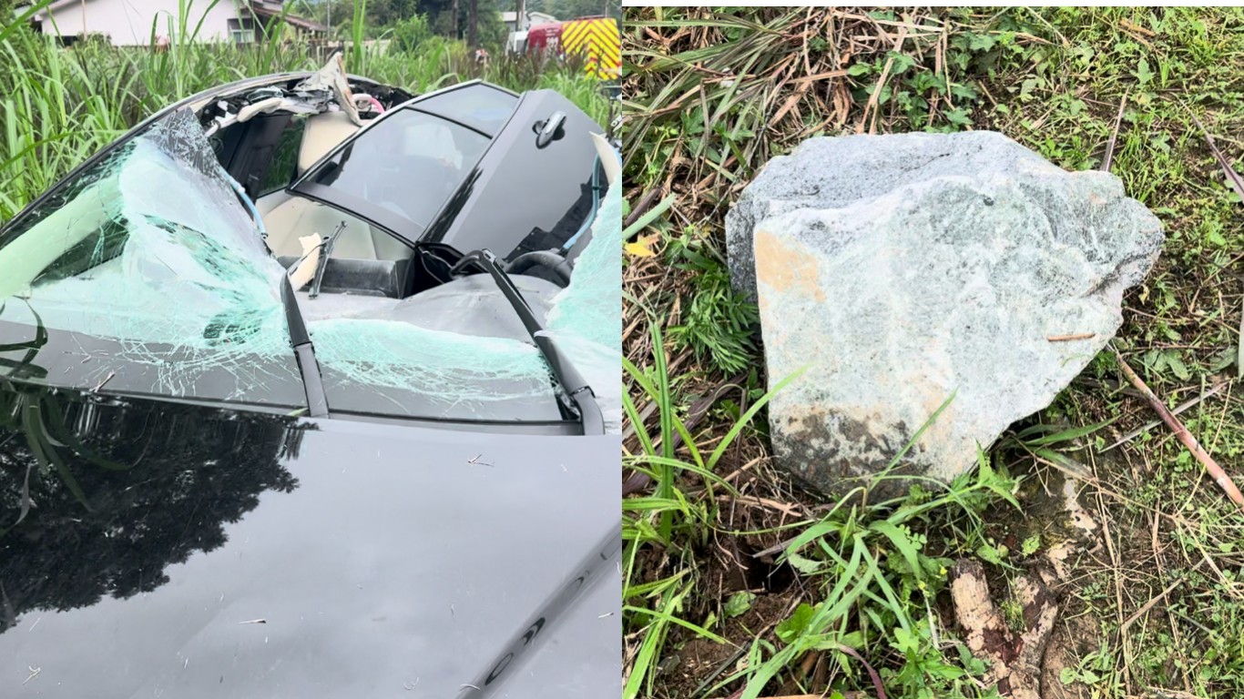 Pedra de 50 kg cai de caminhão, atinge carro e deixa motorista gravemente ferida em SC