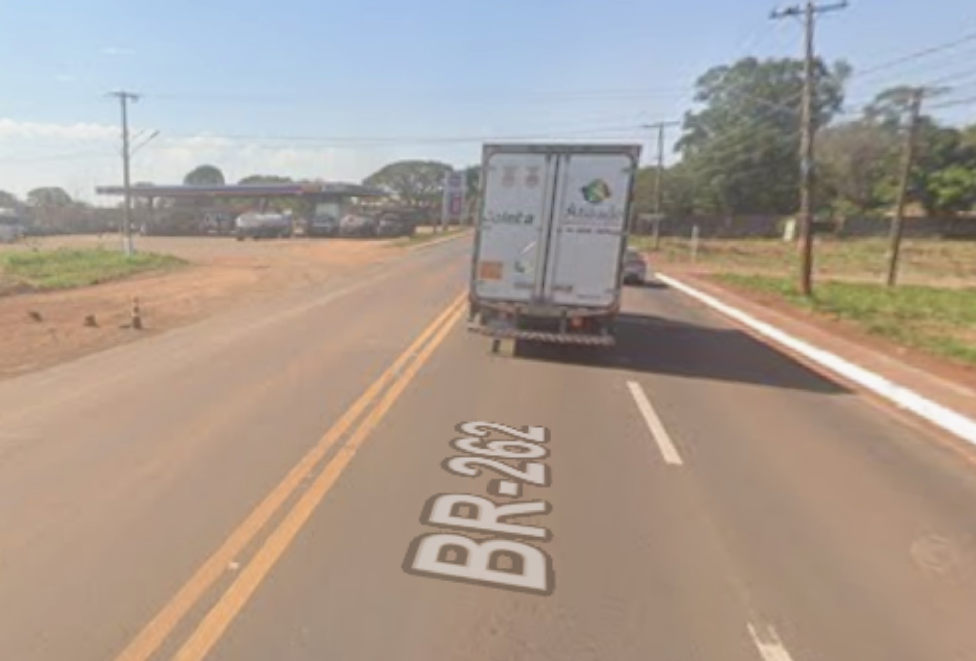 Jovem de 27 anos é arremessado e morre após acidente com caminhão em MS