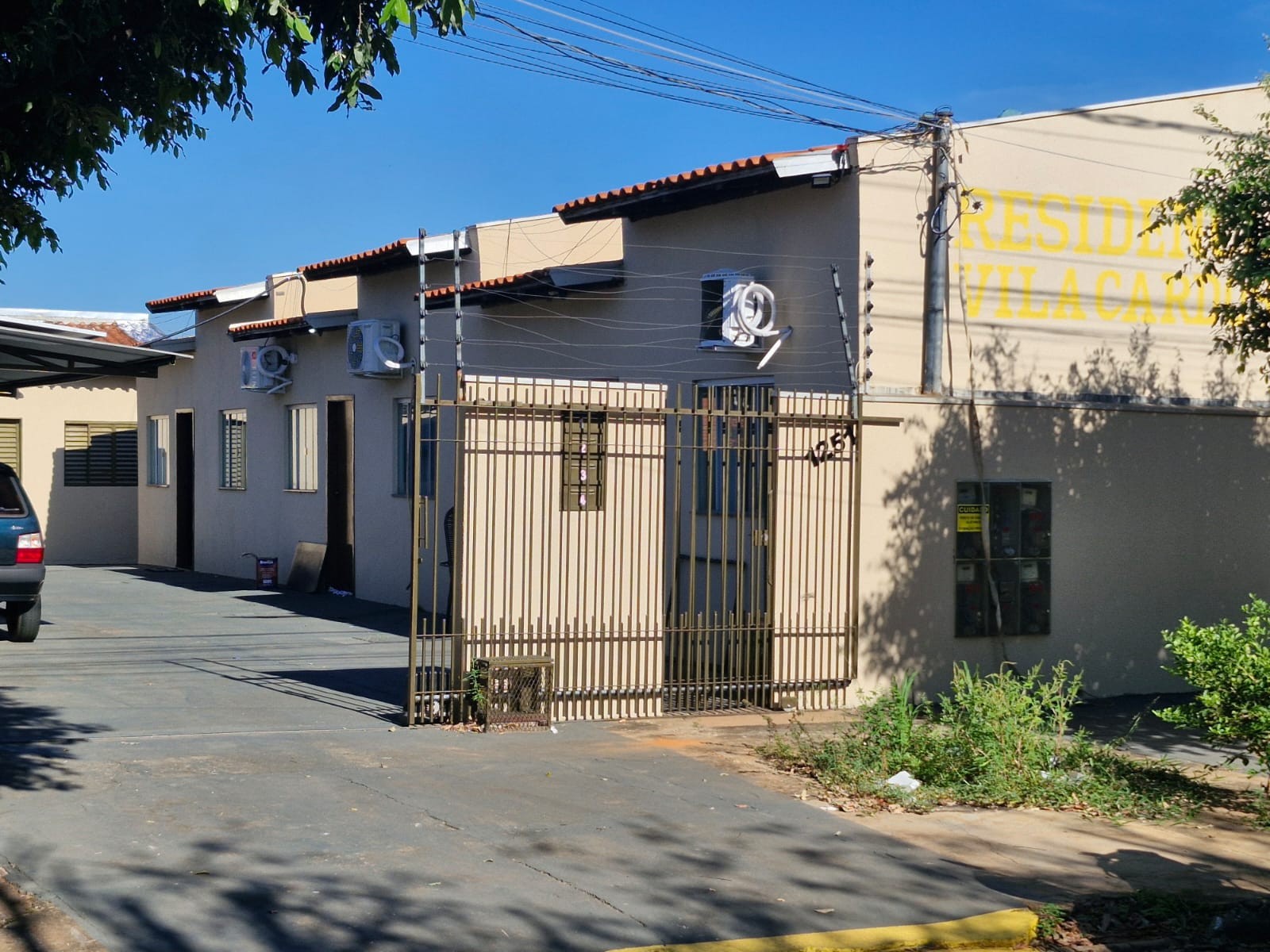 Mulher aciona botão do pânico, se tranca em quarto, mas é morta a facadas pelo ex-namorado em MT