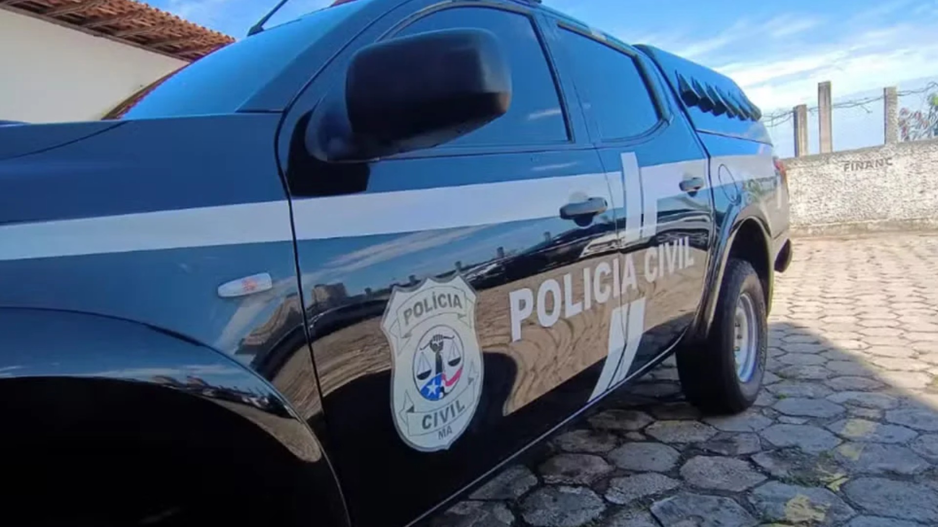 Polícia prende três suspeitos e apreende dois adolescentes em Vitória do Mearim