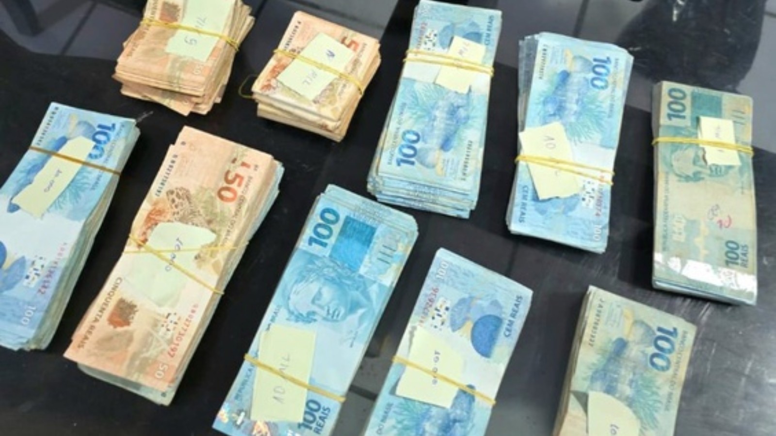 Operação apreende R$ 120 mil em espécie que seria usado para compra de votos no Ceará