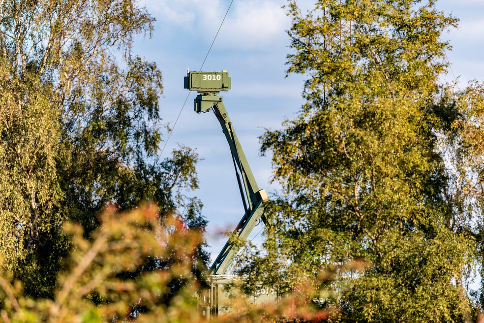 Radar de drones monitora céus na região de Dragoer, na Dinamarca, perto da fronteira com a Suécia, em 26 de setembro de 2025. — Foto: Steven Knap/Ritzau Scanpix via AP