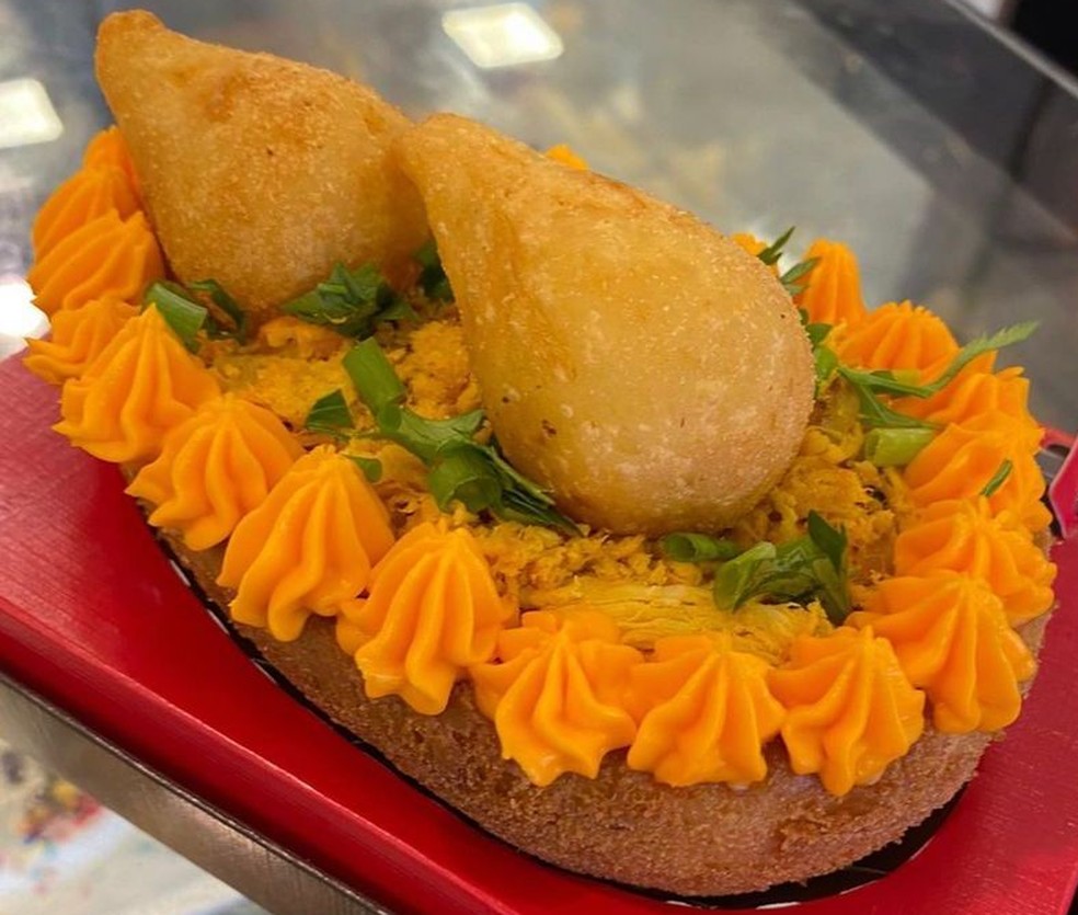 Ovo de Pscoa de coxinha de frango  Foto: Divulgao / Galeria dos Pes BH