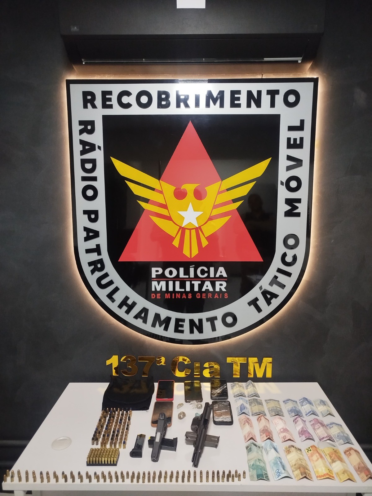 Suspeitos de envolvimento em duplo homicídio são presos com armas e munições em Janaúba