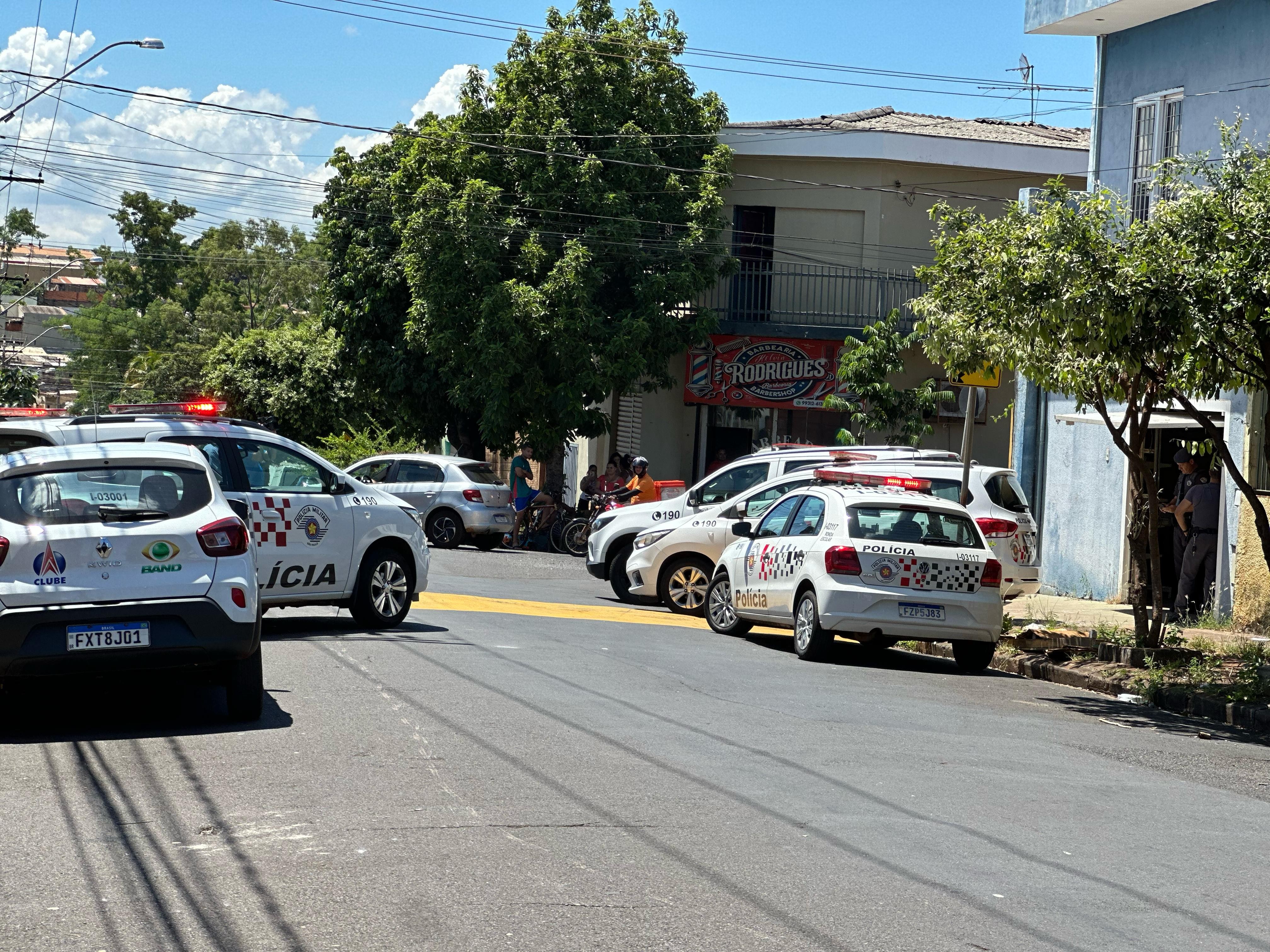 Homem suspeito de furtar fios de casa é morto por PM ao voltar ao local do crime em Ribeirão Preto, SP