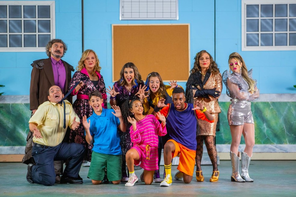 Elenco da peça D.P.A., Detetives do Prédio Azul, que é uma das atrações do Gloob. — Foto: Divulgação