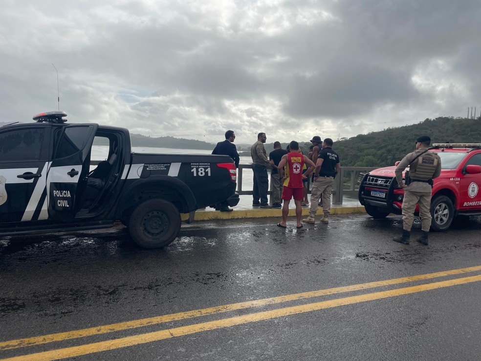Suspeito mostrou para polícia o local onde jogou corpo da vítima — Foto: Arquivo Pessoal