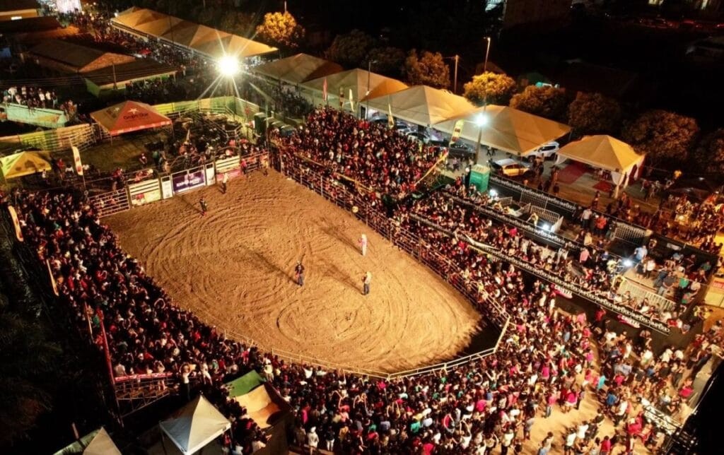Medida cautelar pede suspensão de repasses para organização do rodeio na Expoacre 2025 