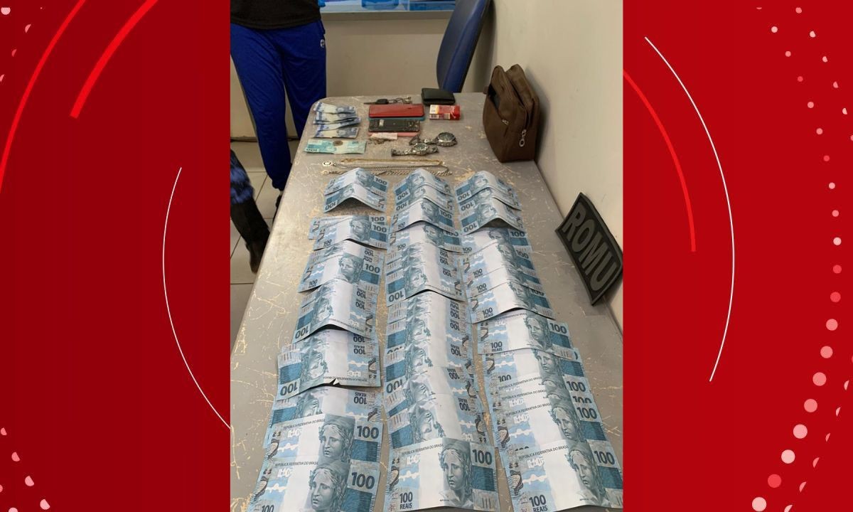 Homens são presos com mais de R$ 4 mil em notas falsas no interior da Bahia