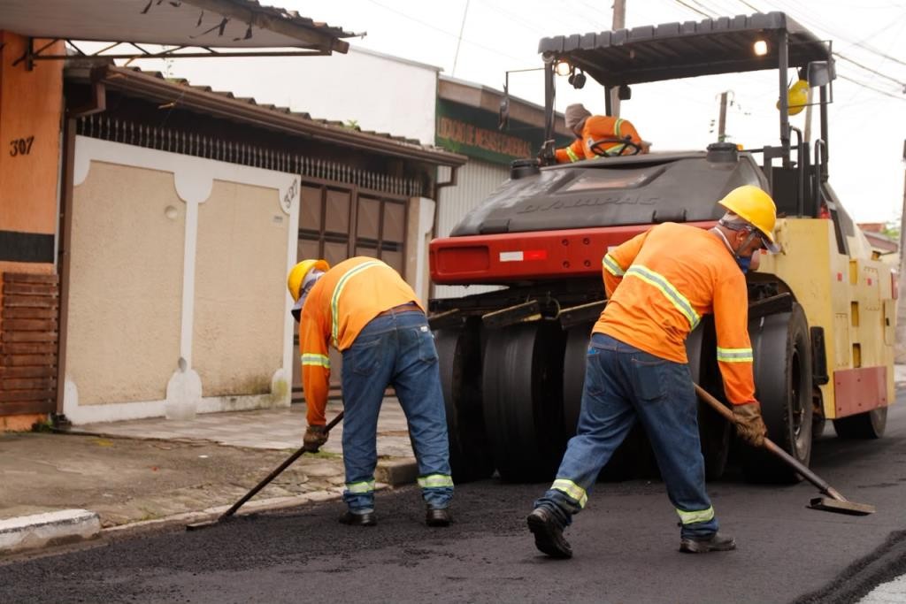 Taubaté lança Rua Certa, programa de recapeamento que vai recuperar 100 mil m²