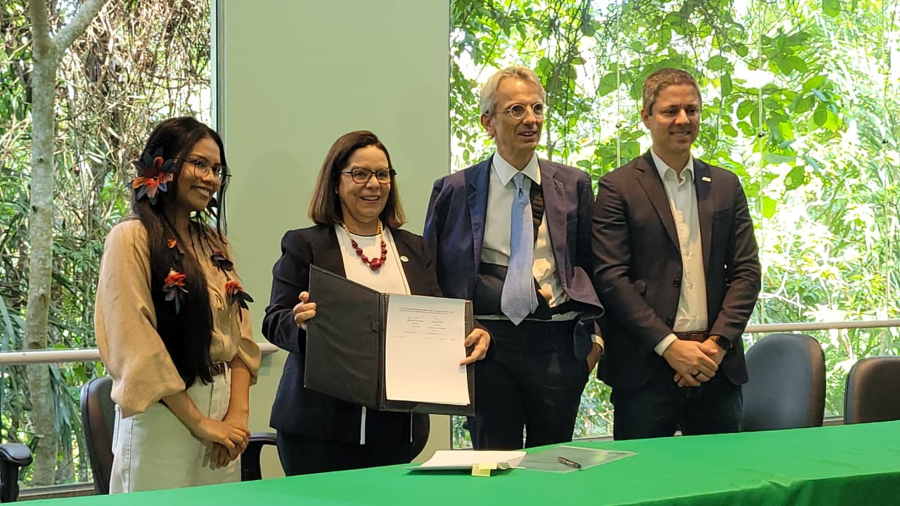 Programa oferece bolsas para indígenas estudarem doutorado na França