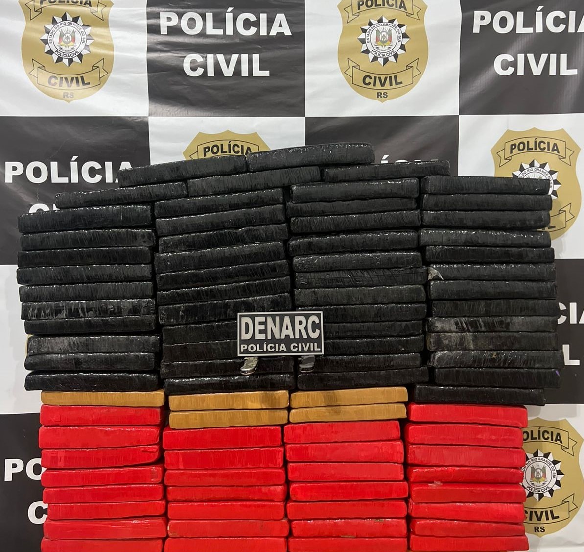 Polícia Civil do RS prende homem que trazia 80 kg de maconha da Argentina 