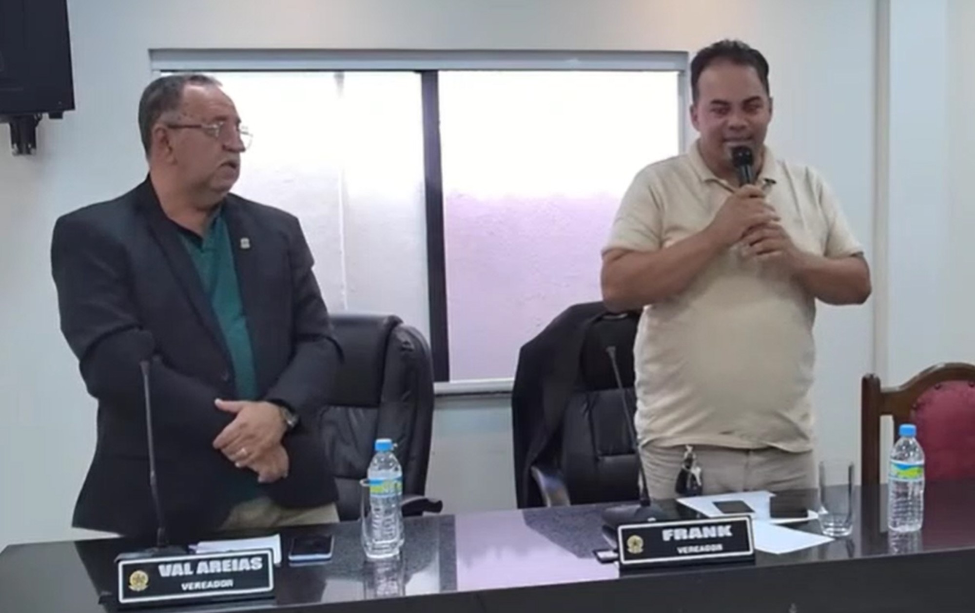 Vereador esquece trecho do 'Pai Nosso' e improvisa em sessão na Câmara de Belém de Maria; VÍDEO