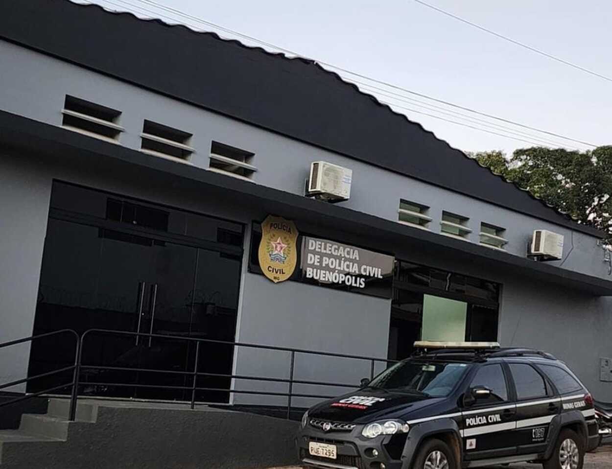 Homem é preso por descumprir medidas protetivas contra ex: 'A ameaçou, perseguiu e esteve na casa e no trabalho dela', diz polícia