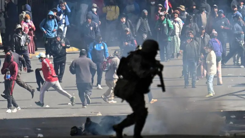 Lula autoriza ajuda humanitária para a Bolívia; entenda a crise política no país