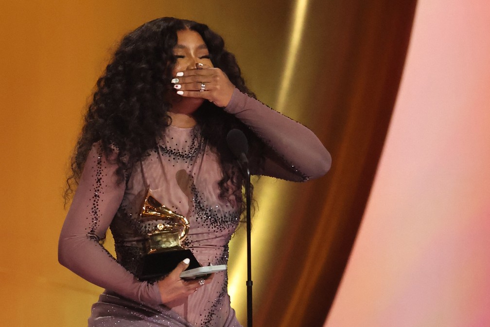 SZA ganha prêmio de melhor música de R&B no Grammy 2024 — Foto: Mike Blake/Reuters
